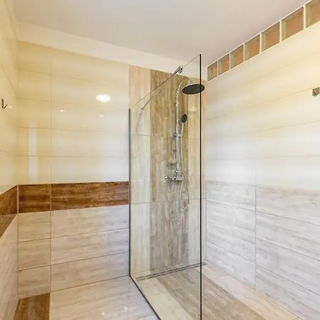 Lejlighed Urban Retreat Near Old Town *