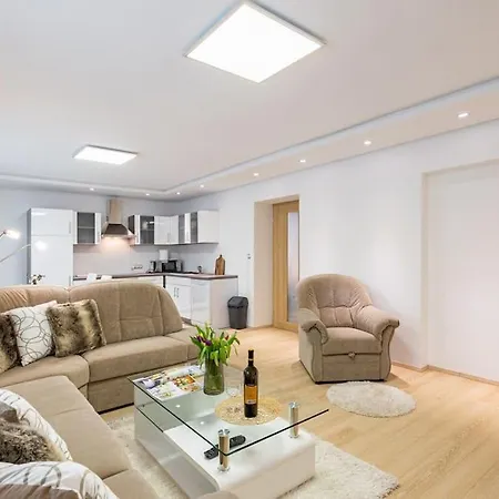 Appartement Urban Retreat Near Old Town *