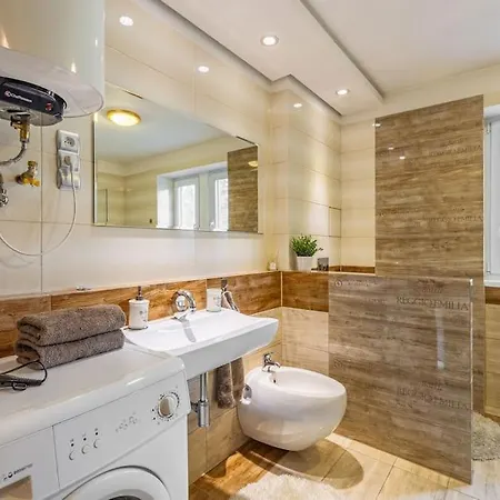 Daire Urban Retreat Near Old Town *